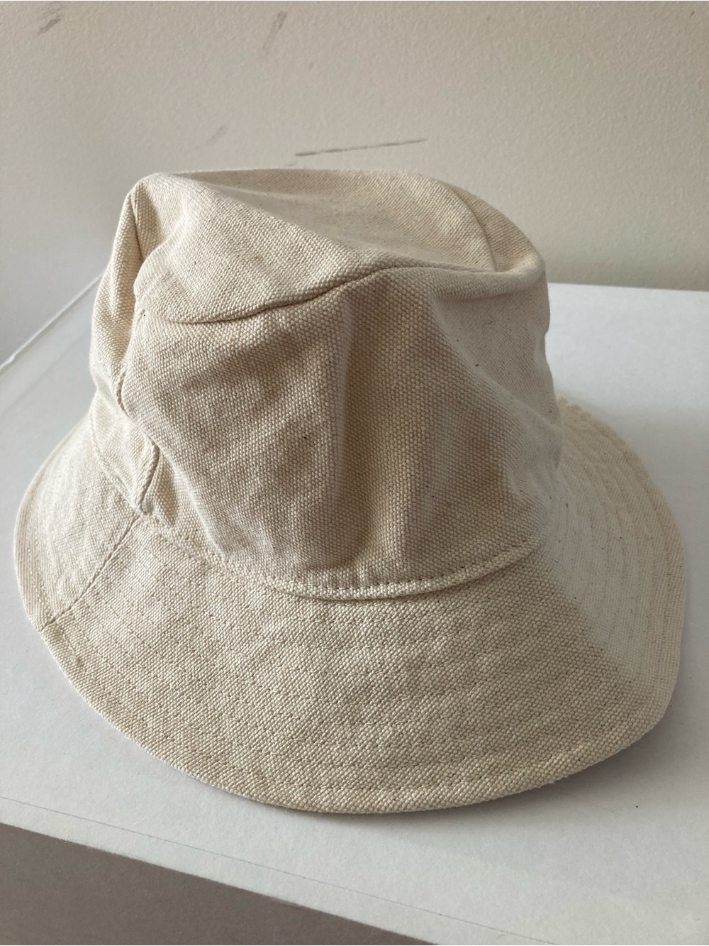 Madewell short brimmed canvas bucket hat